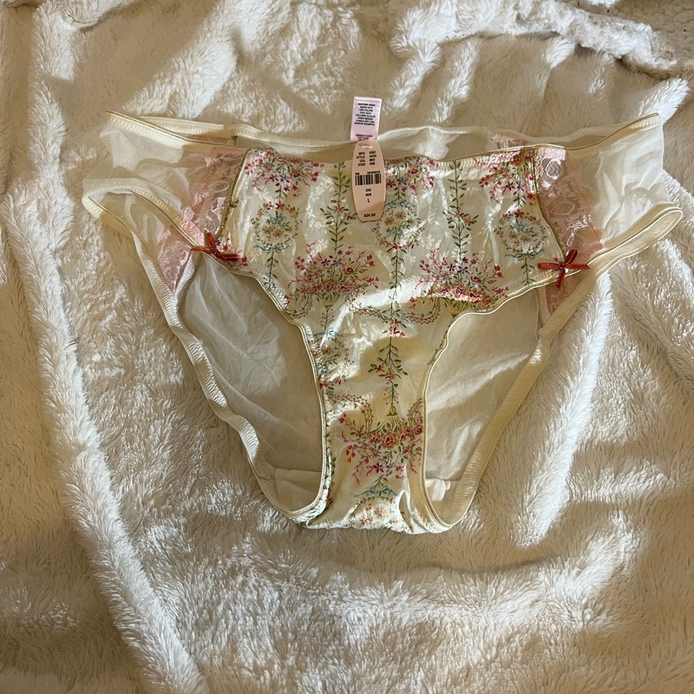 Floral Lace Women's Intimate Vintage Victoria’s Second Classy Panty